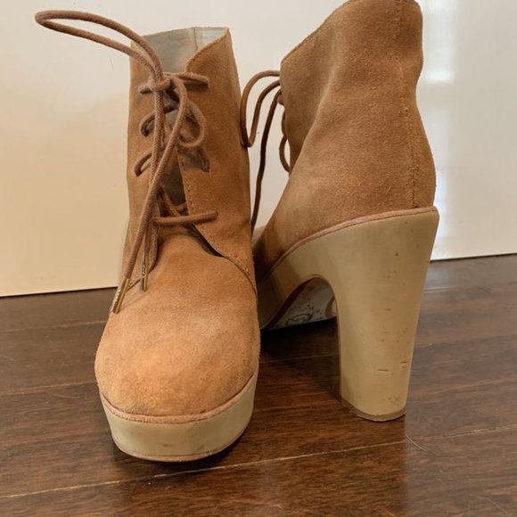 Michael Kors Tan Suede Booties size 6.5 - Picture 6 of 8